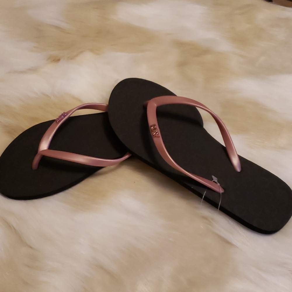 Roxy sandals